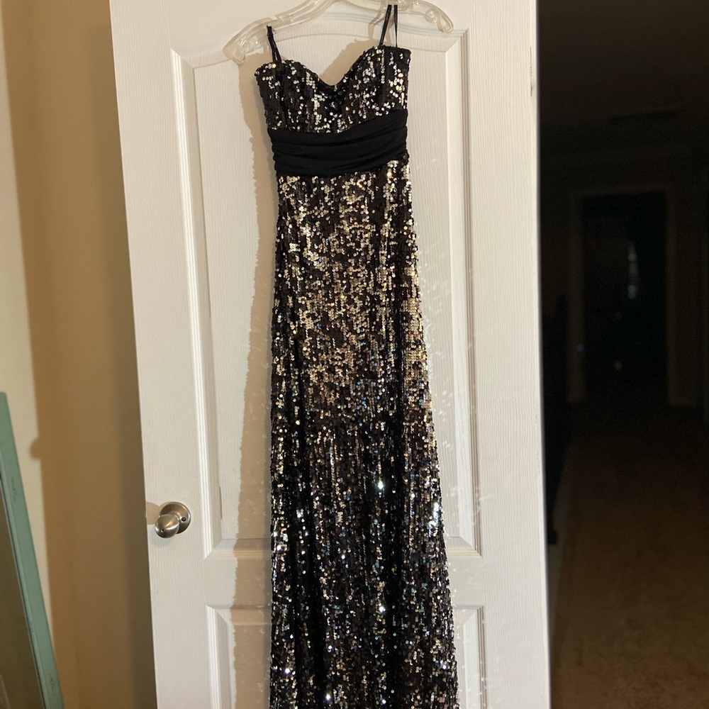 Missy long Prom/ Party Dress.